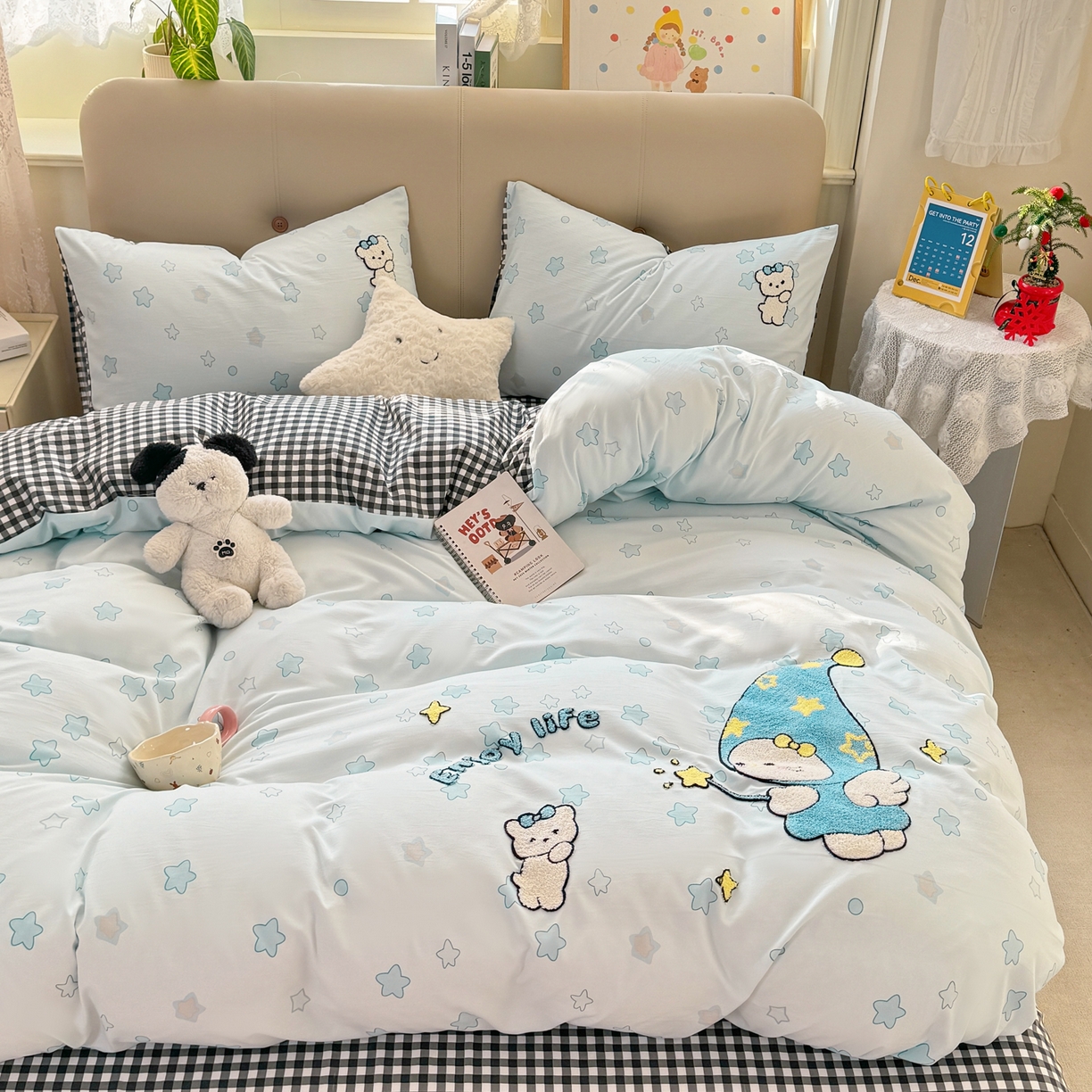 91家纺网 家纺一手货源 找家纺 暖芯优选 2026新款小红书热款混搭风毛巾绣床上用品四件套韩版学生三件套 星空缘