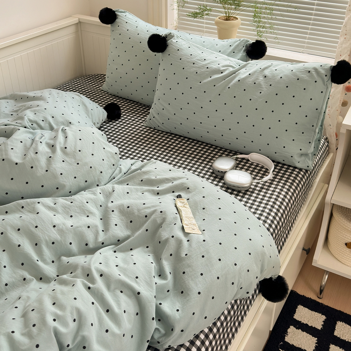 91家纺网 家纺一手货源 找家纺 暖芯优选 2026新款混搭圆点啵啵毛球款四件套学生三件套-小红书推荐 圆点啵啵-水绿
