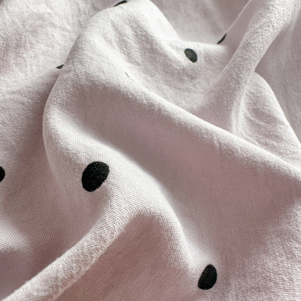 91家纺网 家纺一手货源 找家纺 暖芯优选 2026新款混搭圆点啵啵毛球款四件套学生三件套-小红书推荐 圆点啵啵-淡紫