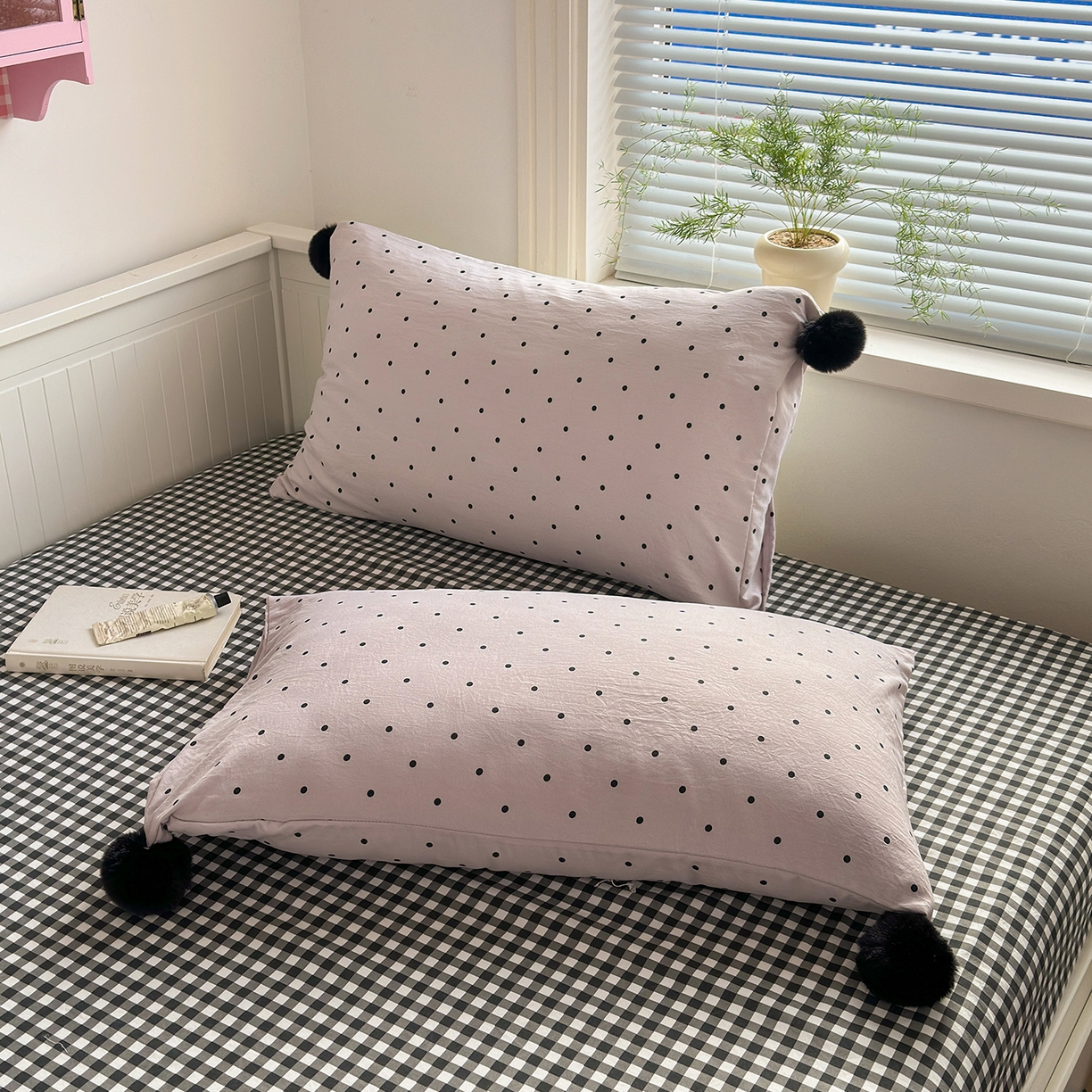 91家纺网 家纺一手货源 找家纺 暖芯优选 2026新款混搭圆点啵啵毛球款四件套学生三件套-小红书推荐 圆点啵啵-淡紫