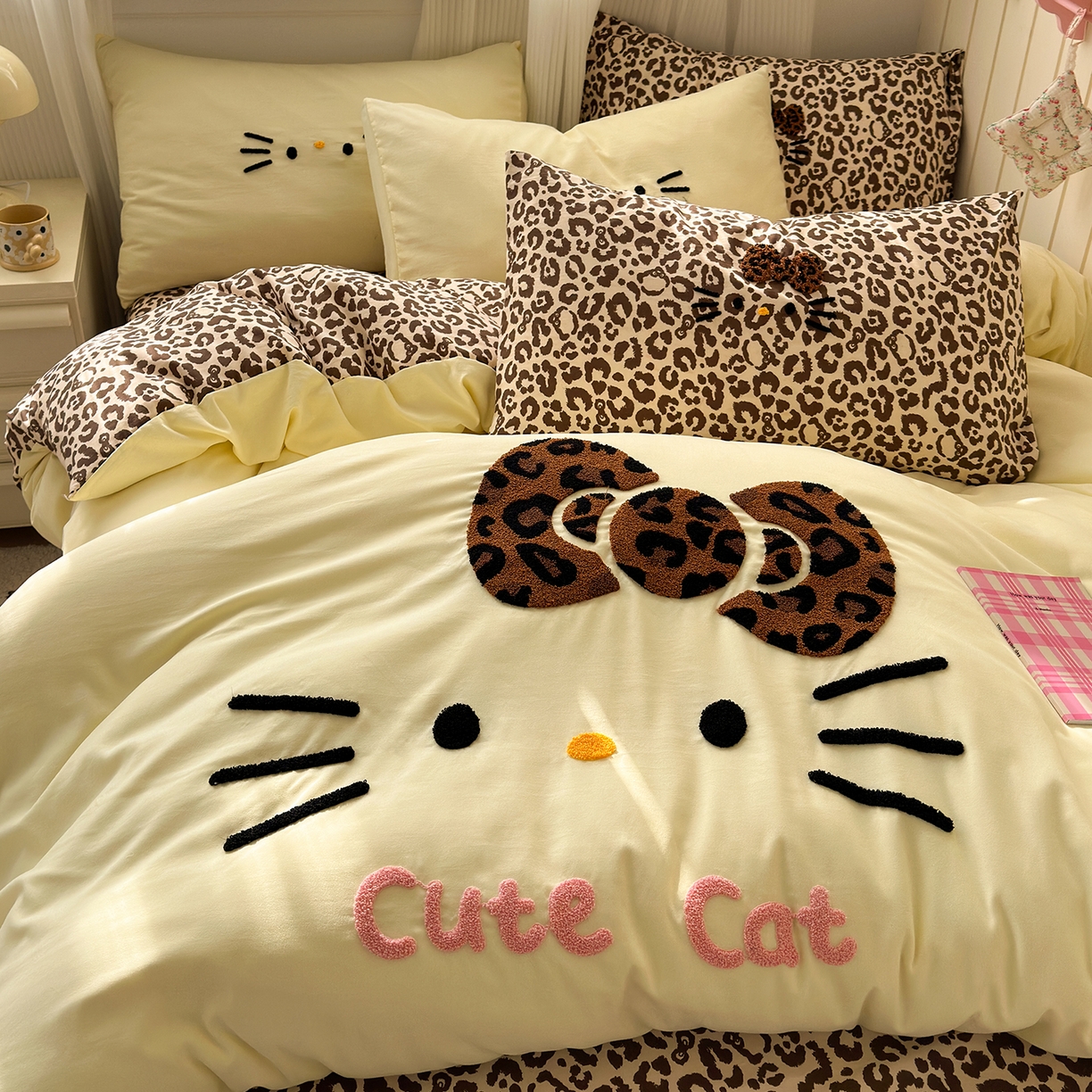 91家纺网 家纺一手货源 找家纺 （总）暖芯优选 2026新款网红热款豹纹kitty毛巾绣床上四件套学生三件套