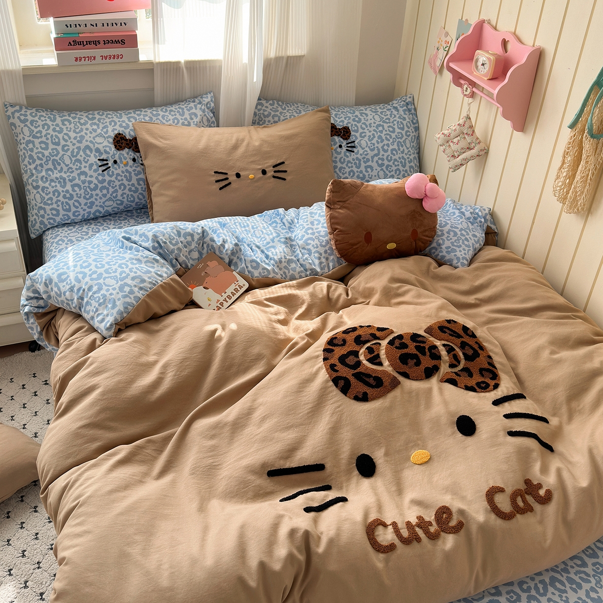 91家纺网 家纺一手货源 找家纺 暖芯优选 2026新款网红热款豹纹kitty毛巾绣床上四件套学生三件套 豹纹kitty-奶咖