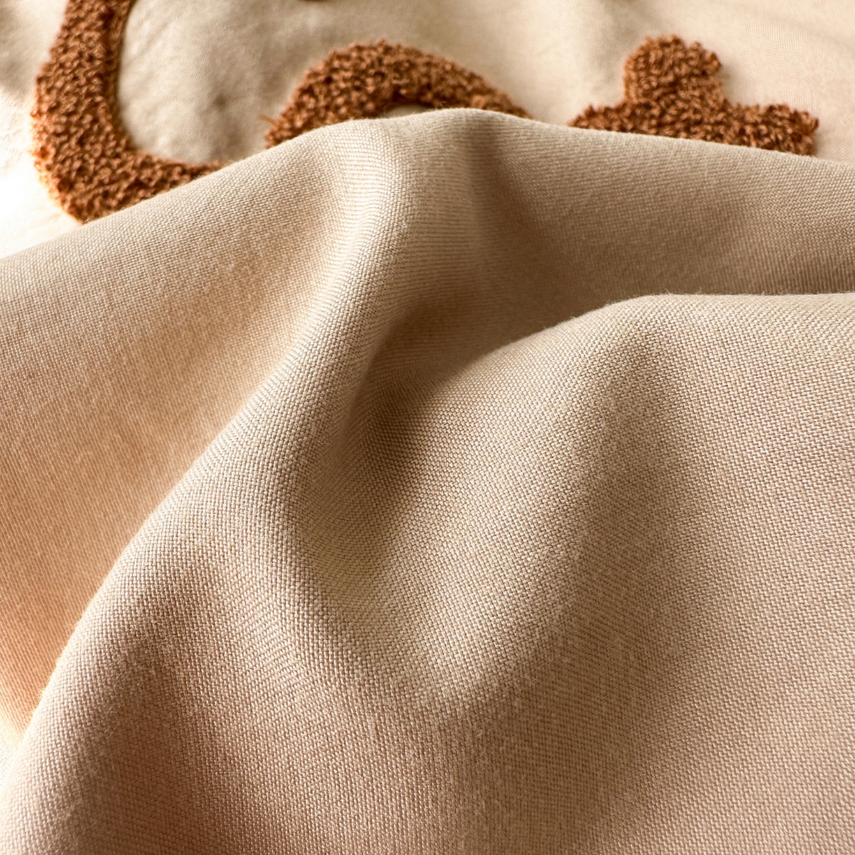 91家纺网 家纺一手货源 找家纺 暖芯优选 2026新款网红热款豹纹kitty毛巾绣床上四件套学生三件套 豹纹kitty-奶咖