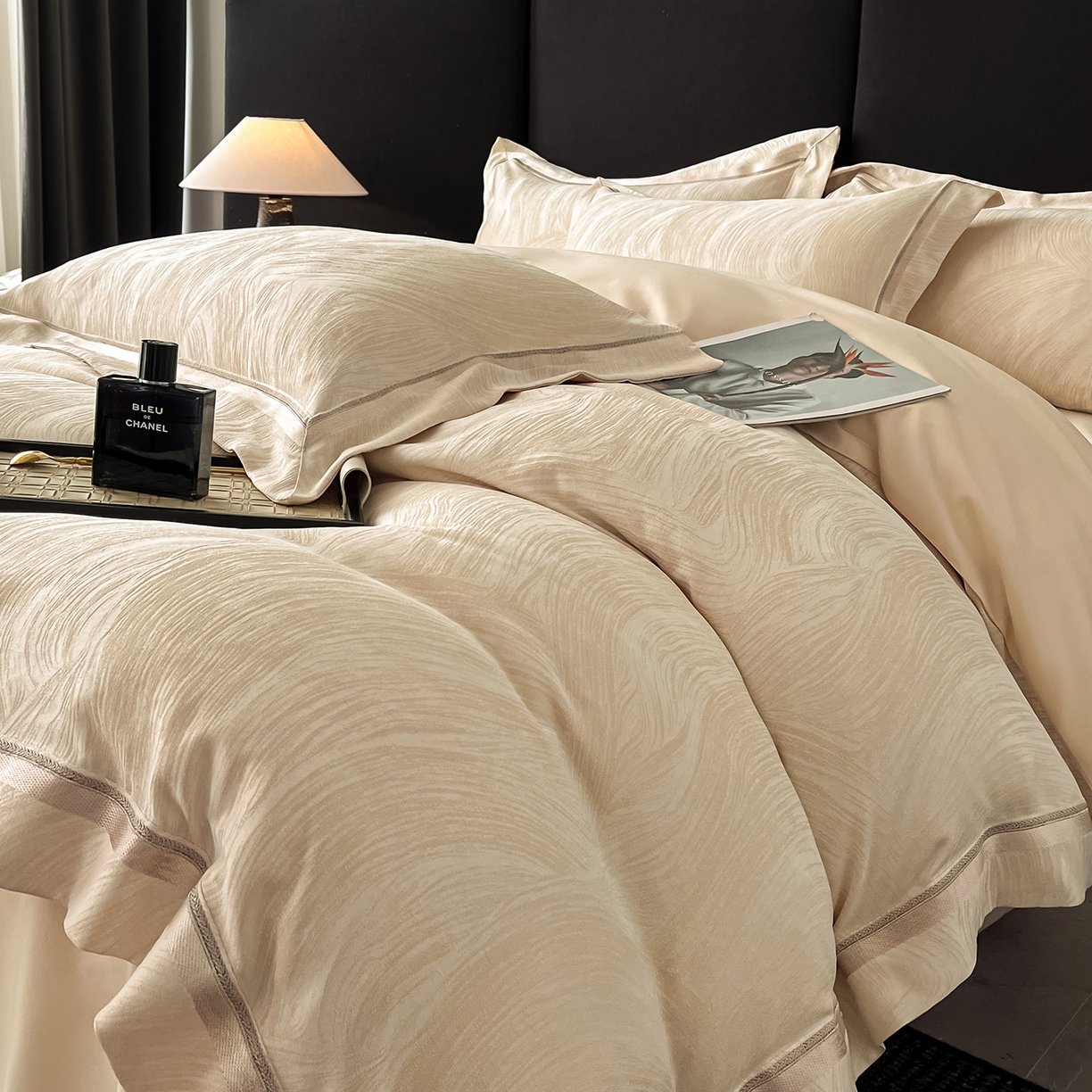 91家纺网 家纺一手货源 找家纺 置顶家纺 2026新款摩登天空亲肤磨毛提花系列四件套 摩登天空-浅香槟