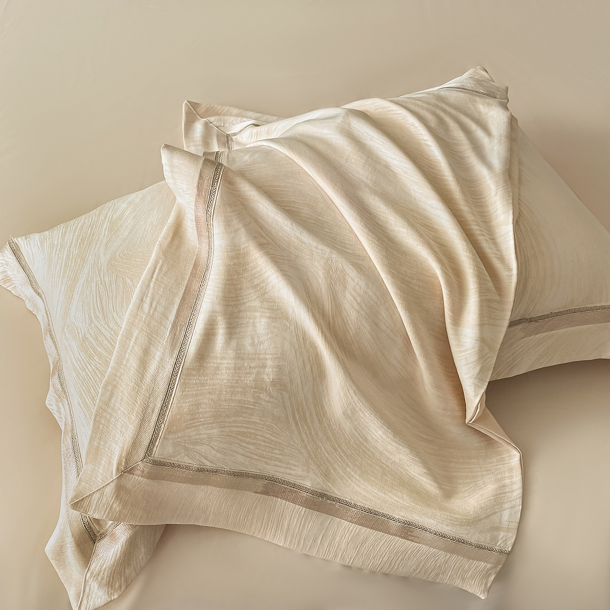 91家纺网 家纺一手货源 找家纺 置顶家纺 2026新款摩登天空亲肤磨毛提花系列四件套 摩登天空-浅香槟