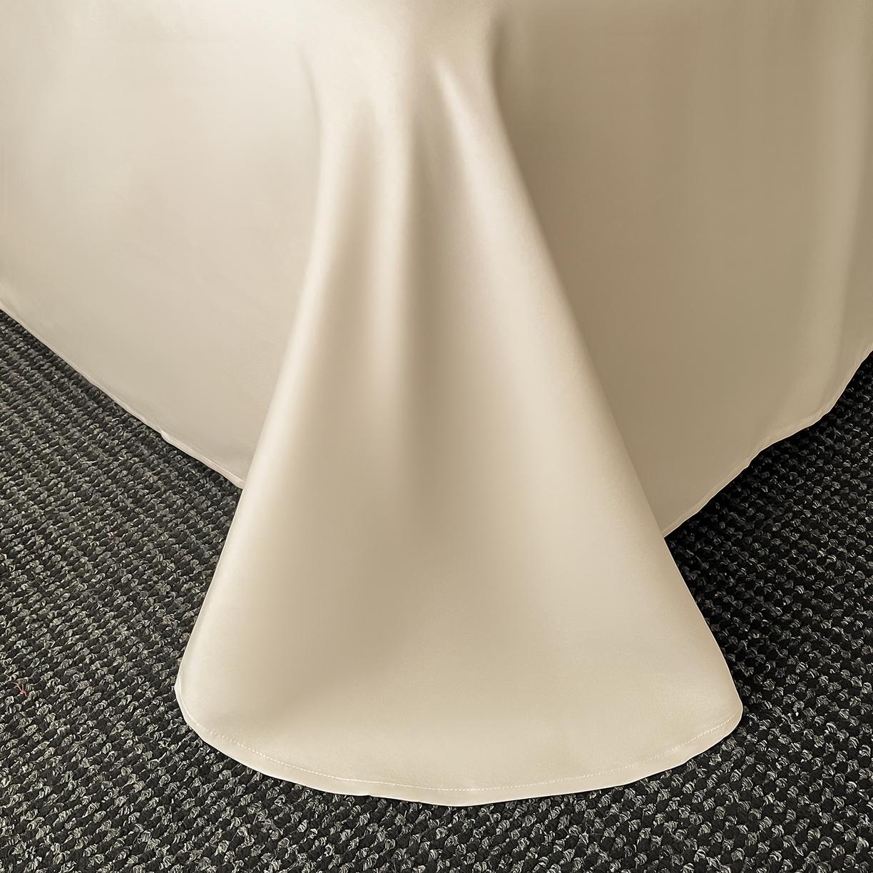 91家纺网 家纺一手货源 找家纺 置顶家纺 2026新款摩登天空亲肤磨毛提花系列四件套 摩登天空-浅香槟