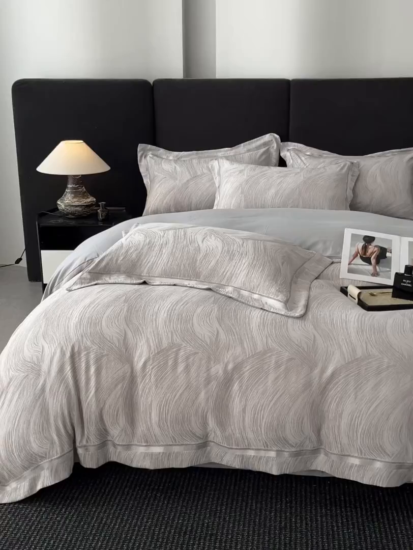 91家纺网 家纺一手货源 找家纺 置顶家纺 2026新款摩登天空亲肤磨毛提花系列四件套 摩登天空-绅士灰