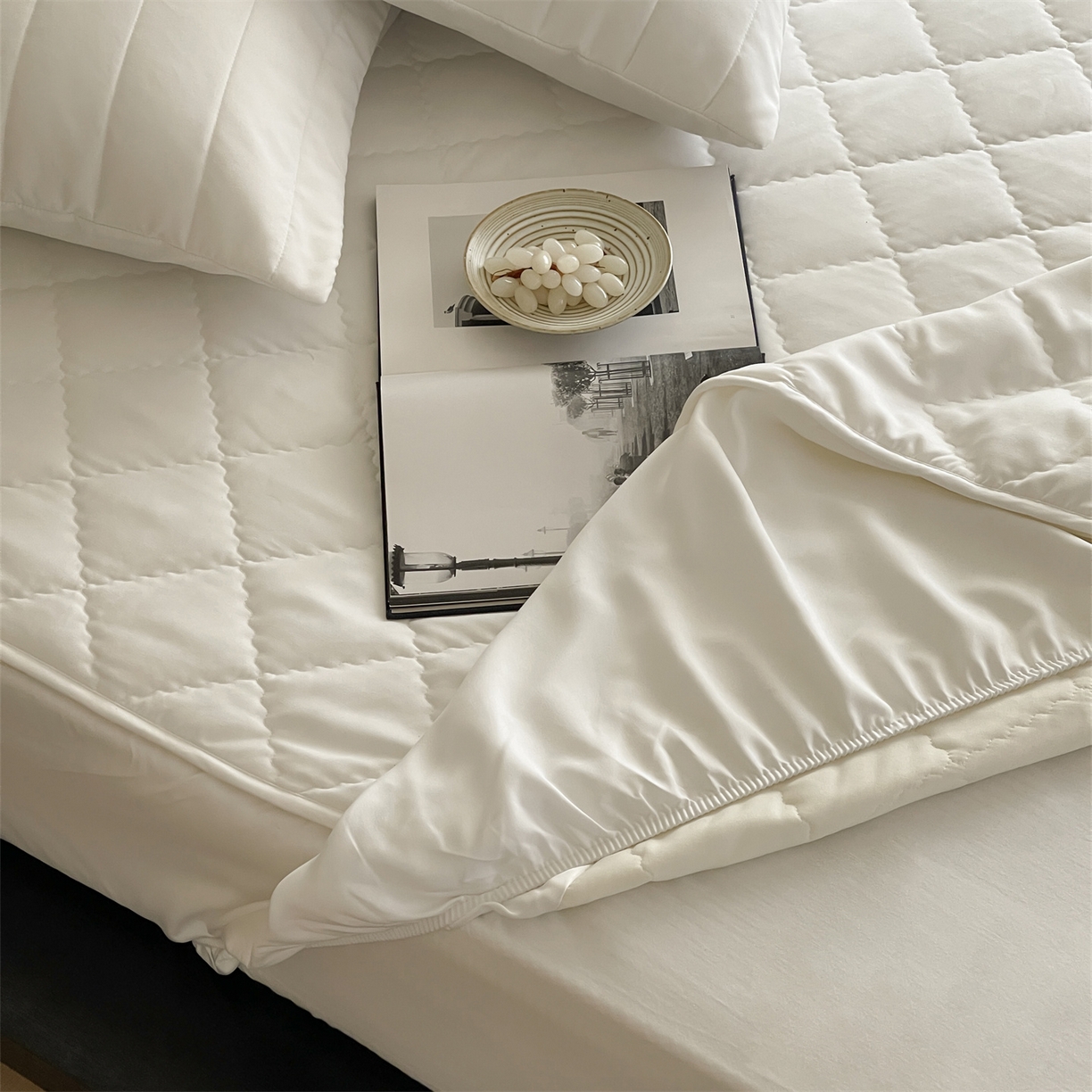 91家纺网 家纺一手货源 找家纺 三味舒屋 2026新款三防功能夹棉床笠床垫保护罩（严格控价：券后135/155/165） 纯净白