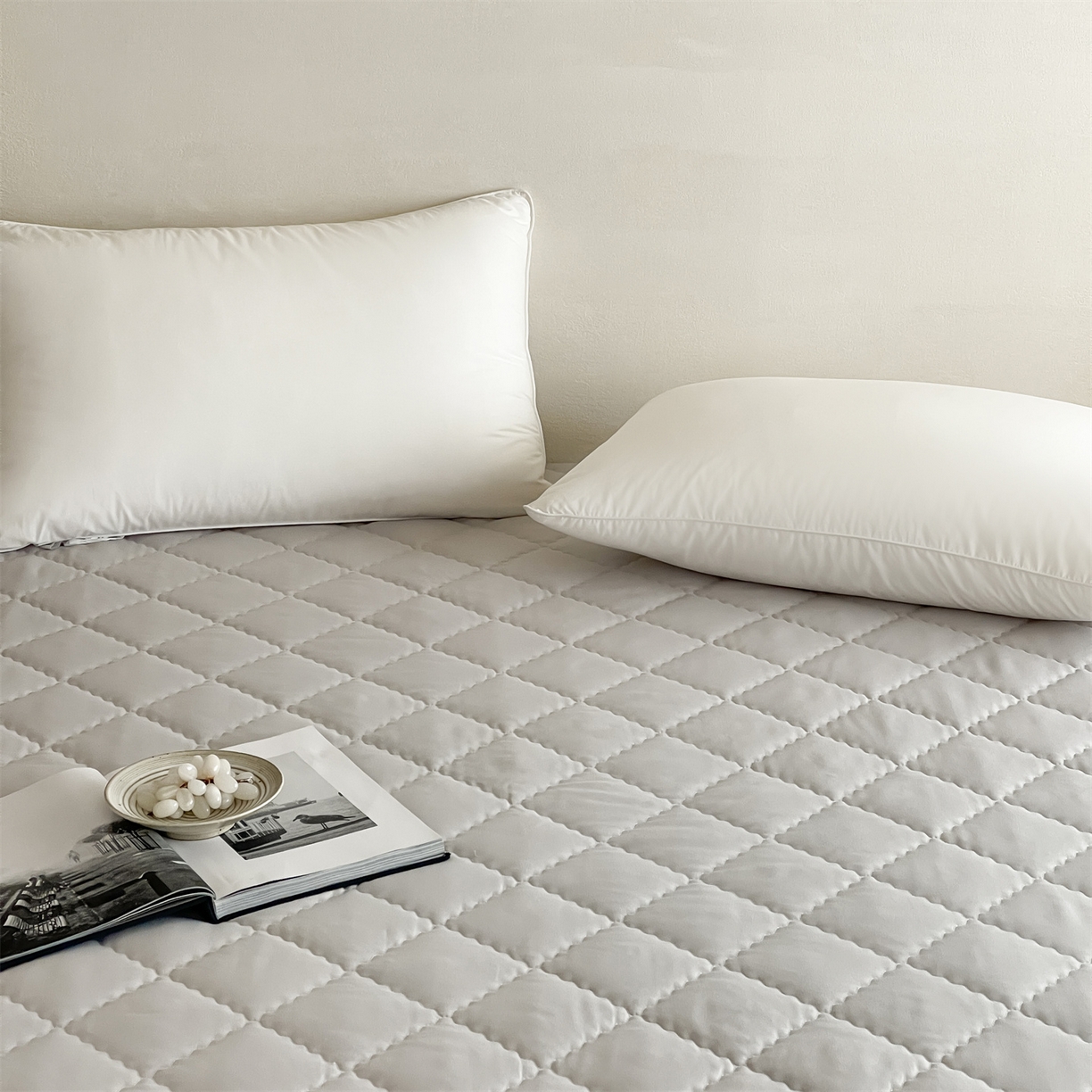 91家纺网 家纺一手货源 找家纺 三味舒屋 2026新款三防功能夹棉床笠床垫保护罩（严格控价：券后135/155/165） 雅致灰