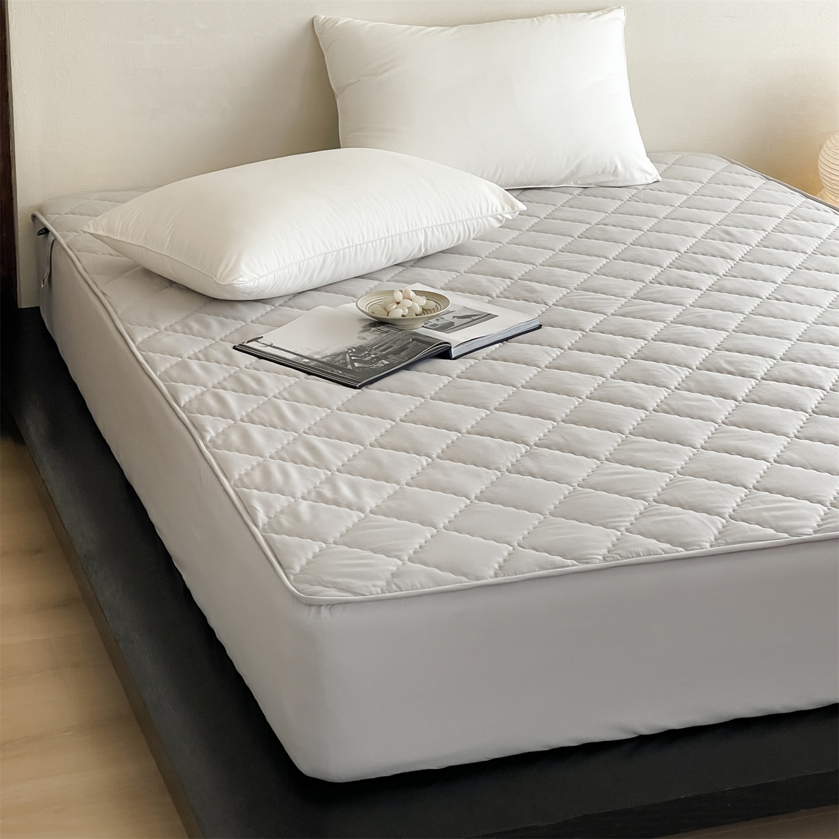 91家纺网 家纺一手货源 找家纺 三味舒屋 2026新款三防功能夹棉床笠床垫保护罩（严格控价：券后135/155/165） 雅致灰