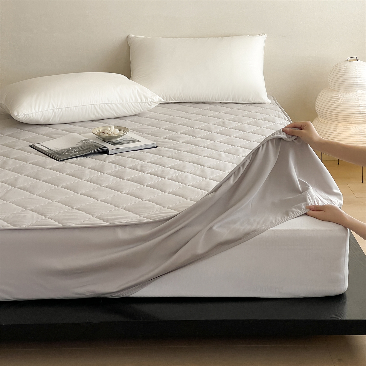 91家纺网 家纺一手货源 找家纺 三味舒屋 2026新款三防功能夹棉床笠床垫保护罩（严格控价：券后135/155/165） 雅致灰