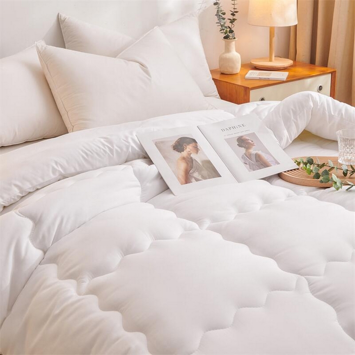 91家纺网 家纺一手货源 找家纺 （总）啊雅家居 2026新款大量备货可订做酒店民宿压花磨毛冬被子被芯