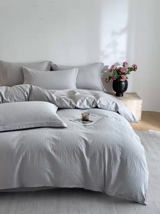 91家纺网 家纺一手货源 找家纺 格里芬家纺 2026新款全棉水洗立体浮雕提花纯棉四件套 伊贝斯-银灰