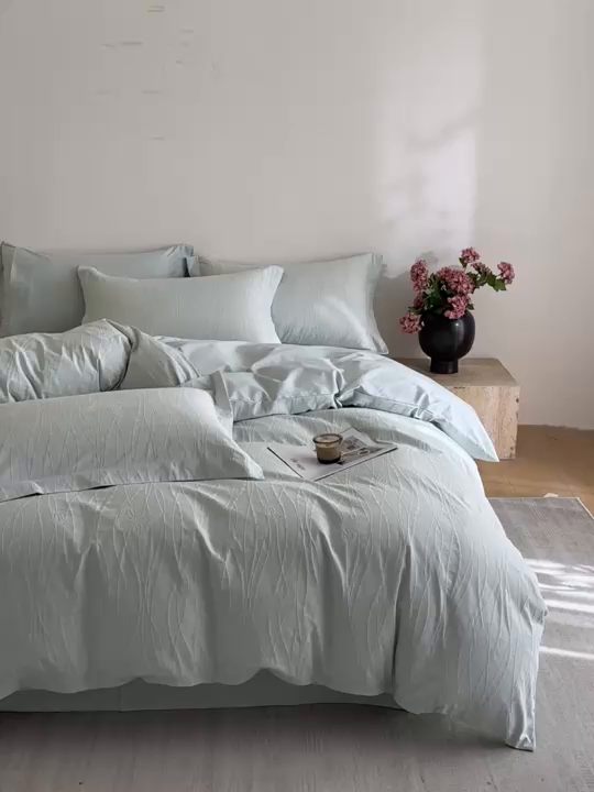 91家纺网 家纺一手货源 找家纺 格里芬家纺 2026新款全棉水洗立体浮雕提花纯棉四件套 蝶梦-湖水绿