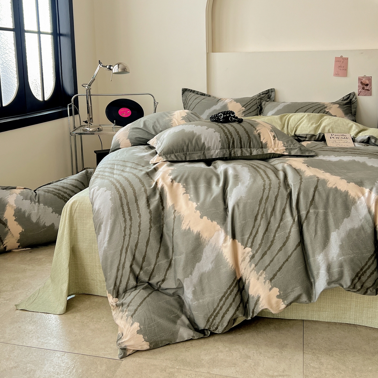 91家纺网 家纺一手货源 找家纺 盛馨家纺 2026新款全棉高支高密精梳棉北欧绅士风四件套纯棉床笠学生三件套 卡尔