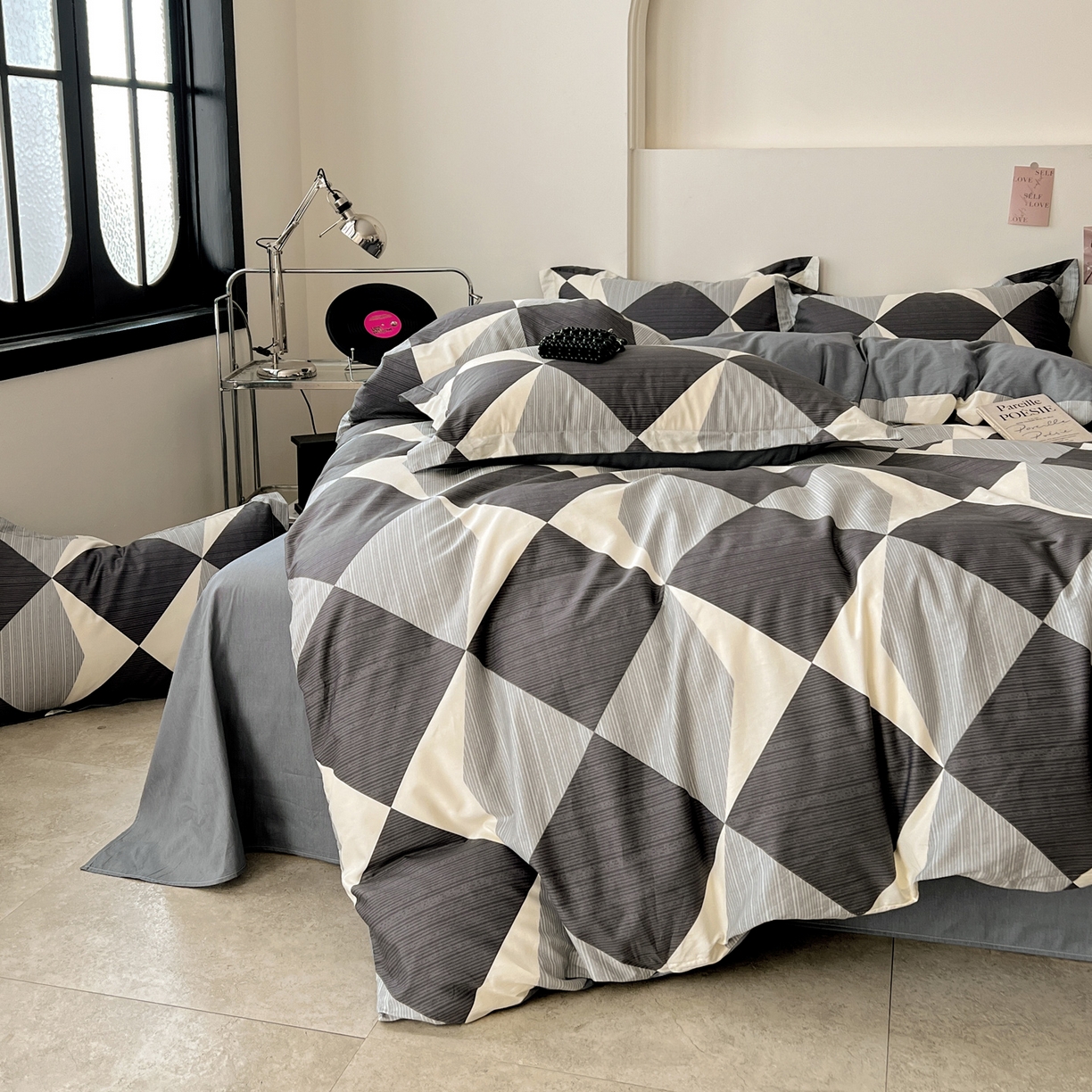 91家纺网 家纺一手货源 找家纺 盛馨家纺 2026新款全棉高支高密精梳棉北欧绅士风四件套纯棉床笠学生三件套 罗拉