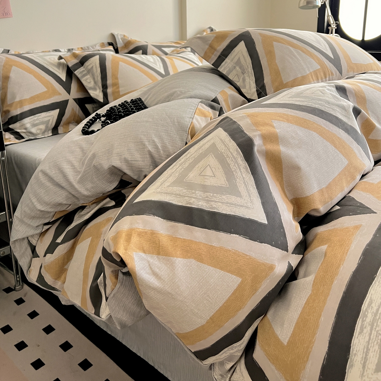 91家纺网 家纺一手货源 找家纺 盛馨家纺 2026新款全棉高支高密精梳棉北欧绅士风四件套纯棉床笠学生三件套 尼尔