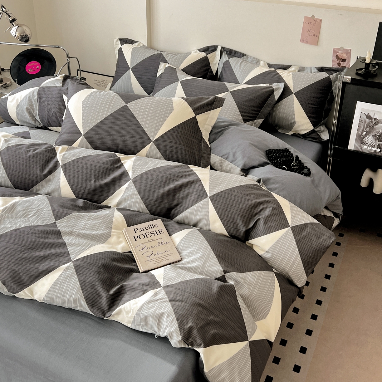 91家纺网 家纺一手货源 找家纺 盛馨家纺 2026新款全棉高支高密精梳棉北欧绅士风四件套纯棉床笠学生三件套 罗拉