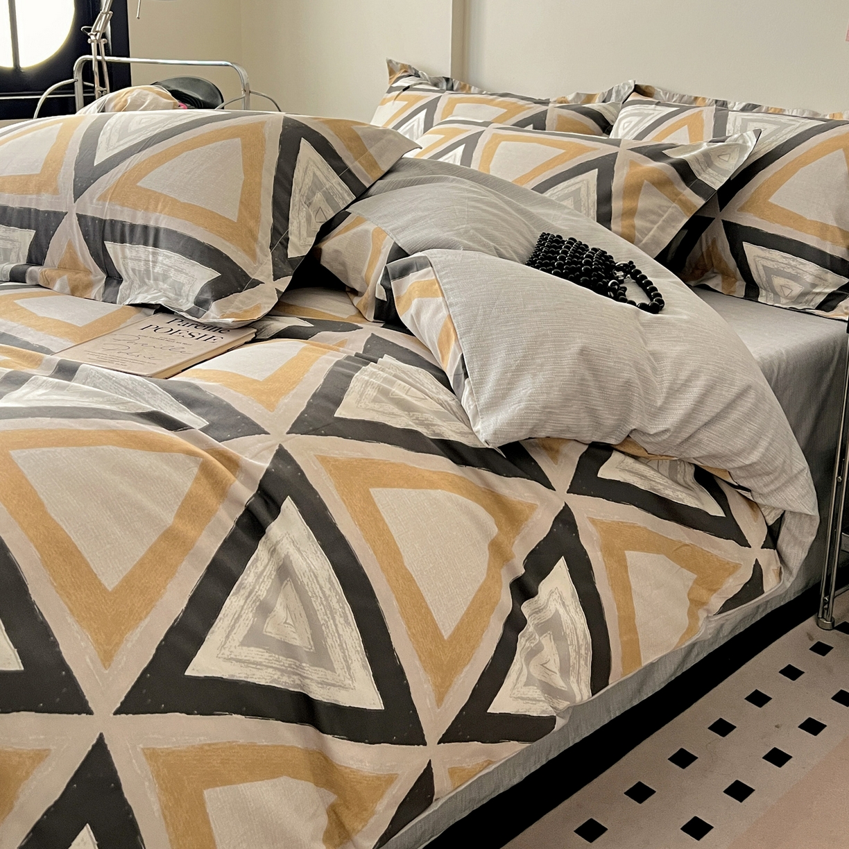 91家纺网 家纺一手货源 找家纺 盛馨家纺 2026新款全棉高支高密精梳棉北欧绅士风四件套纯棉床笠学生三件套 尼尔