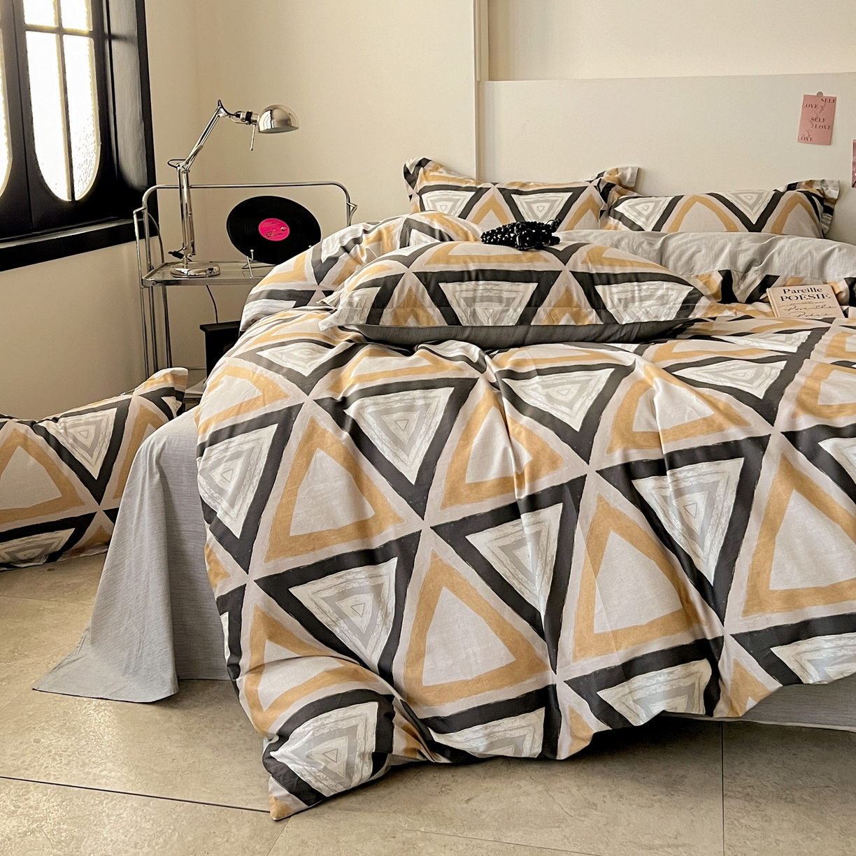 91家纺网 家纺一手货源 找家纺 盛馨家纺 2026新款全棉高支高密精梳棉北欧绅士风四件套纯棉床笠学生三件套 尼尔