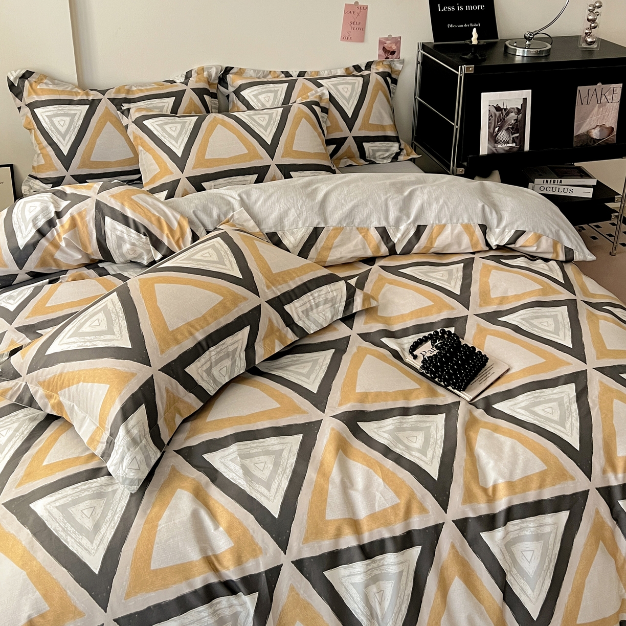 91家纺网 家纺一手货源 找家纺 盛馨家纺 2026新款全棉高支高密精梳棉北欧绅士风四件套纯棉床笠学生三件套 尼尔