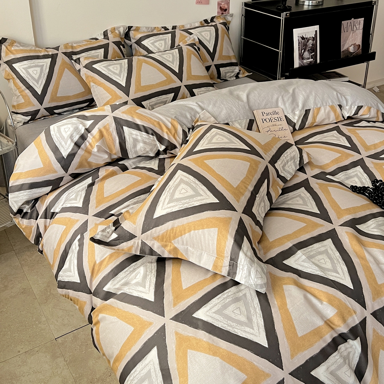 91家纺网 家纺一手货源 找家纺 盛馨家纺 2026新款全棉高支高密精梳棉北欧绅士风四件套纯棉床笠学生三件套 尼尔