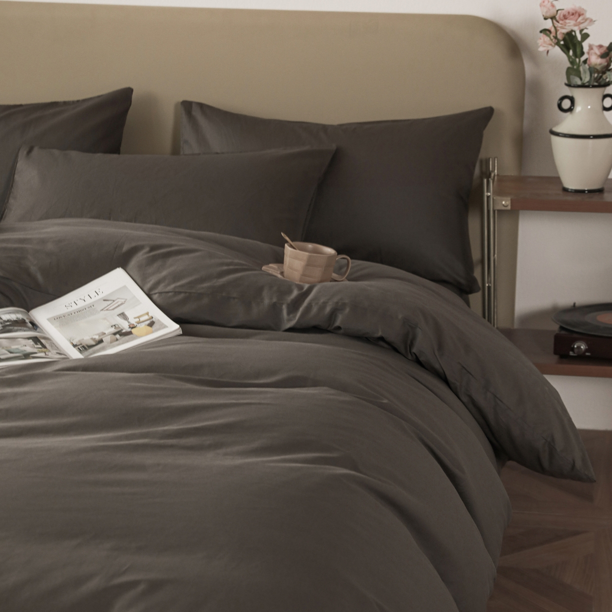 91家纺网 家纺一手货源 找家纺 盛馨家纺 2026新款40长绒棉ins美拉德色系纯色双拼全棉单品四件套单人纯色三件套 深麻灰