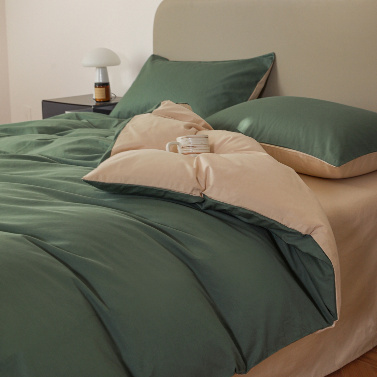 91家纺网 家纺一手货源 找家纺 盛馨家纺 2026新款40长绒棉ins美拉德色系纯色双拼全棉单品四件套单人纯色三件套 松绿+杏仁色