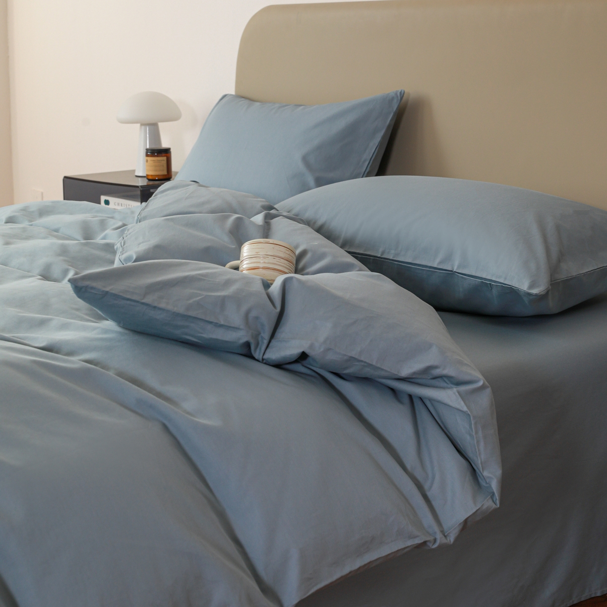 91家纺网 家纺一手货源 找家纺 盛馨家纺 2026新款40长绒棉ins美拉德色系纯色双拼全棉单品四件套单人纯色三件套 晴蓝