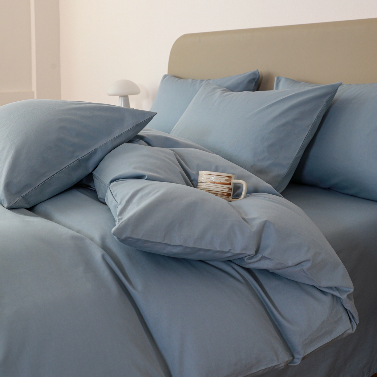 91家纺网 家纺一手货源 找家纺 盛馨家纺 2026新款40长绒棉ins美拉德色系纯色双拼全棉单品四件套单人纯色三件套 晴蓝