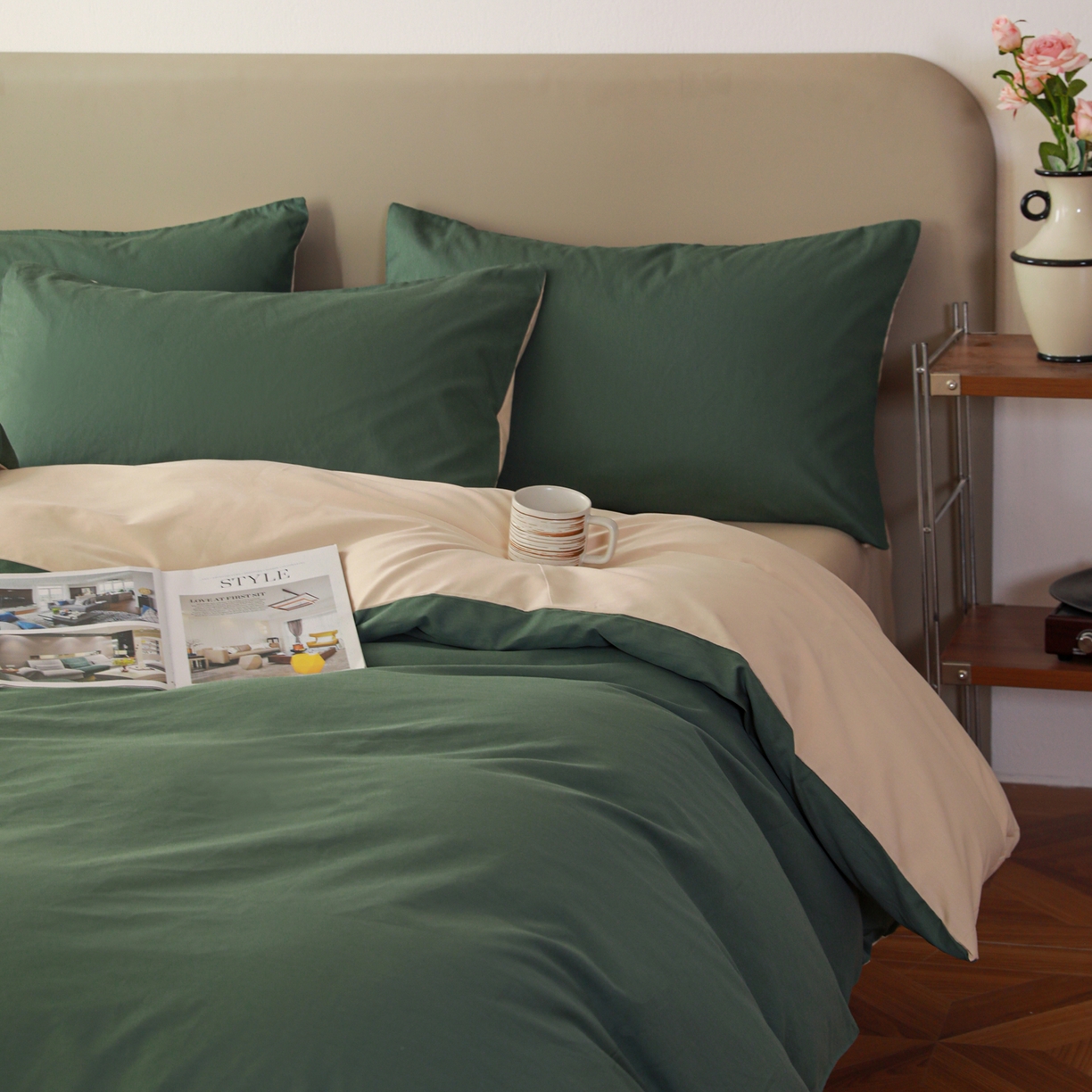 91家纺网 家纺一手货源 找家纺 盛馨家纺 2026新款40长绒棉ins美拉德色系纯色双拼全棉单品四件套单人纯色三件套 松绿+杏仁色