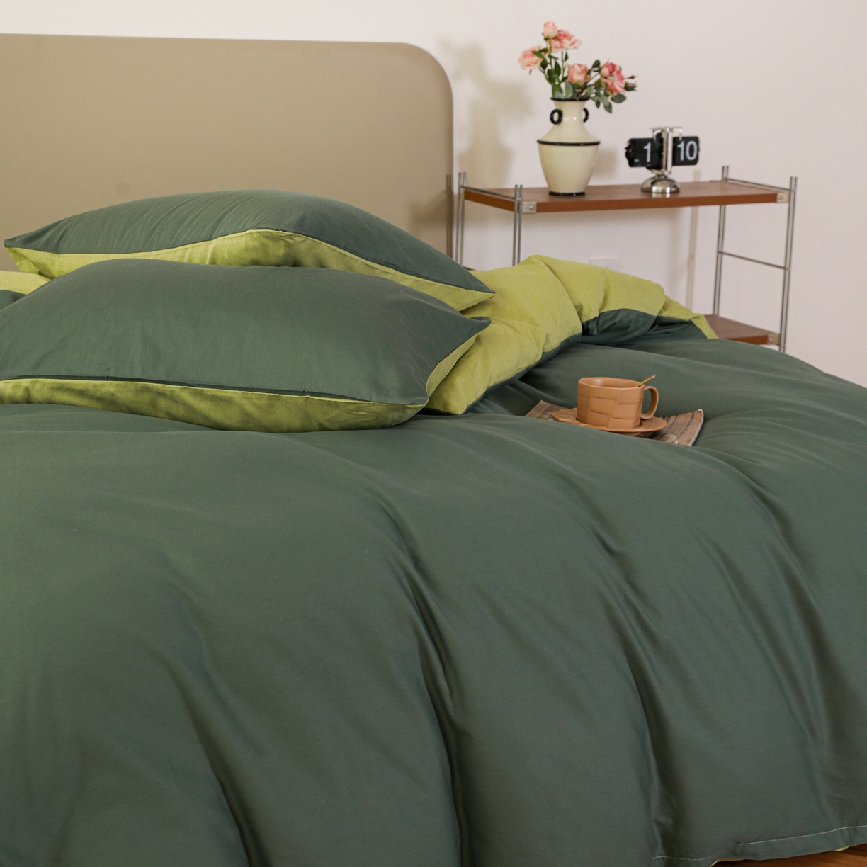 91家纺网 家纺一手货源 找家纺 盛馨家纺 2026新款40长绒棉ins美拉德色系纯色双拼全棉单品四件套单人纯色三件套 松绿+豆绿