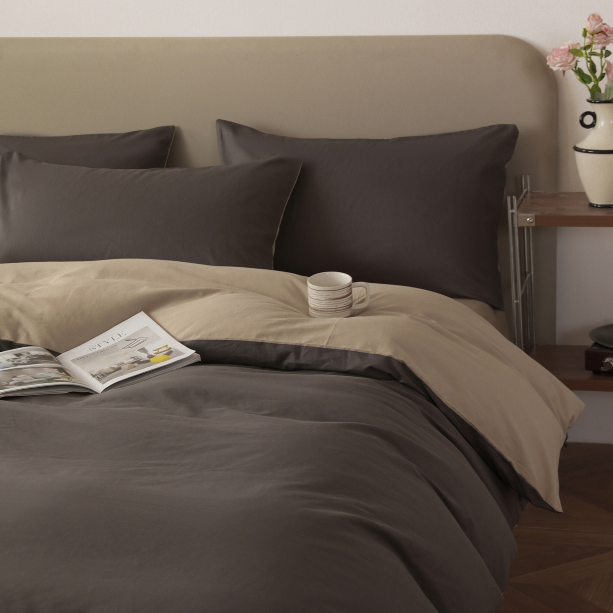 91家纺网 家纺一手货源 找家纺 盛馨家纺 2026新款40长绒棉ins美拉德色系纯色双拼全棉单品四件套单人纯色三件套 深麻灰+白茶