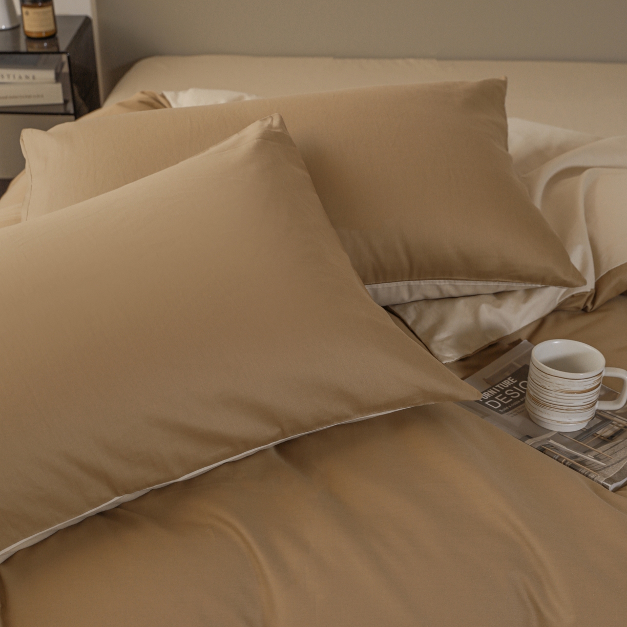 91家纺网 家纺一手货源 找家纺 盛馨家纺 2026新款40长绒棉ins美拉德色系纯色双拼全棉单品四件套单人纯色三件套 桃木心+杏仁色