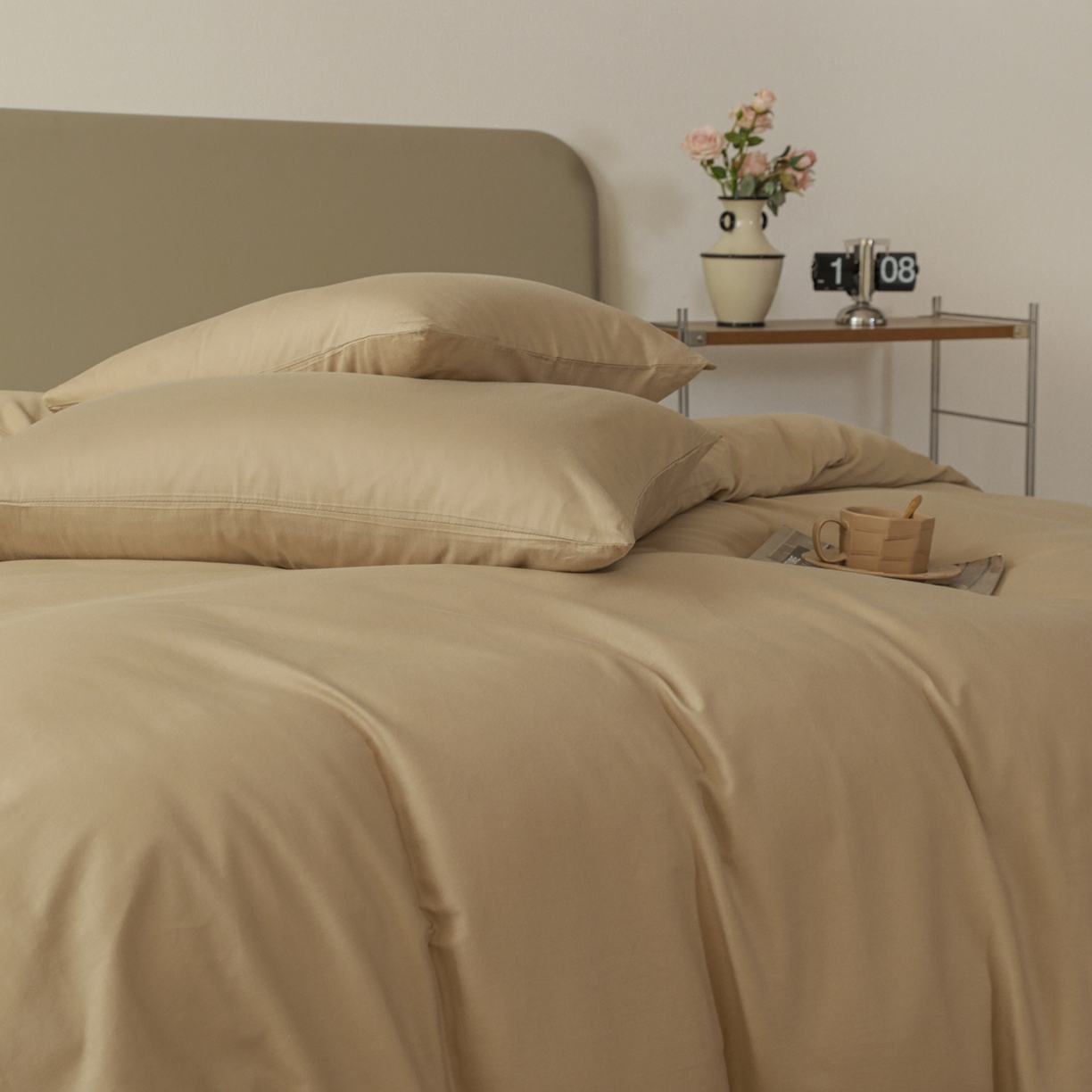 91家纺网 家纺一手货源 找家纺 盛馨家纺 2026新款40长绒棉ins美拉德色系纯色双拼全棉单品四件套单人纯色三件套 白茶