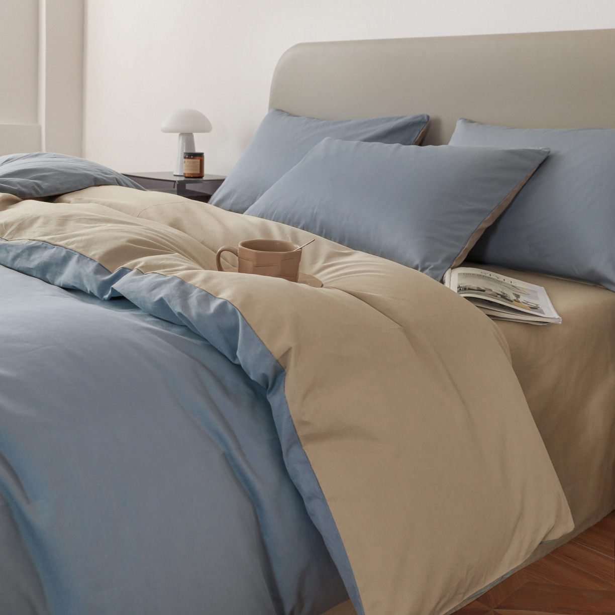 91家纺网 家纺一手货源 找家纺 盛馨家纺 2026新款40长绒棉ins美拉德色系纯色双拼全棉单品四件套单人纯色三件套 晴蓝+奶茶