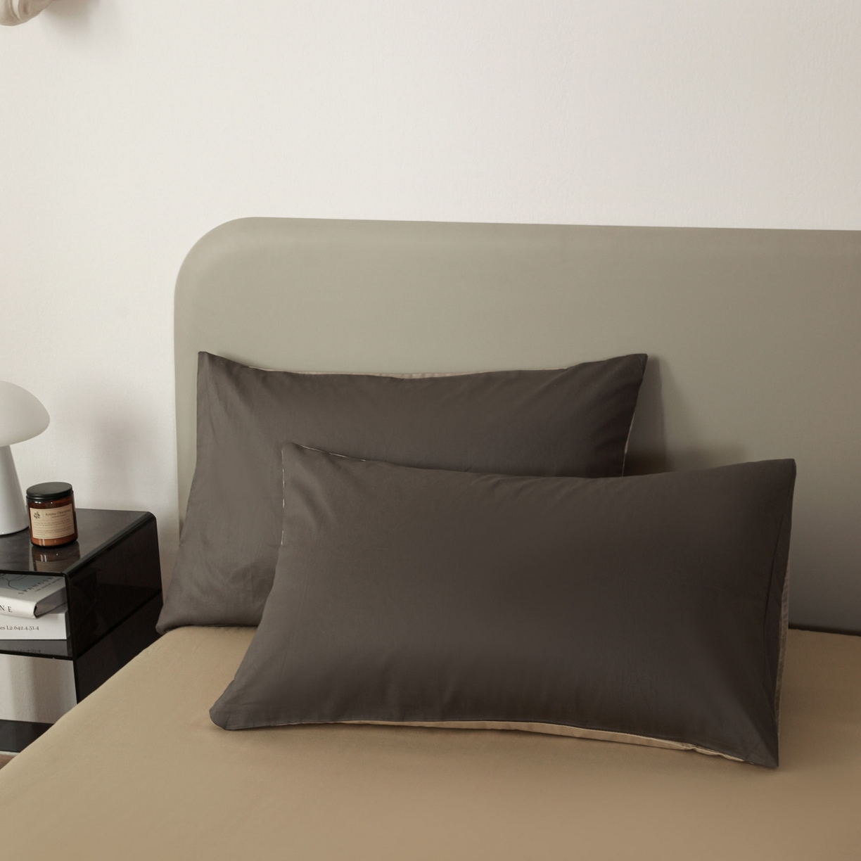 91家纺网 家纺一手货源 找家纺 盛馨家纺 2026新款40长绒棉ins美拉德色系纯色双拼全棉单品被套 深麻灰+白茶