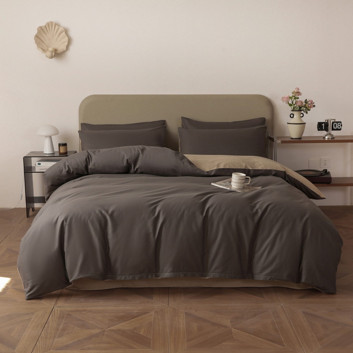 91家纺网 家纺一手货源 找家纺 盛馨家纺 2026新款40长绒棉ins美拉德色系纯色双拼全棉单品被套 深麻灰+白茶