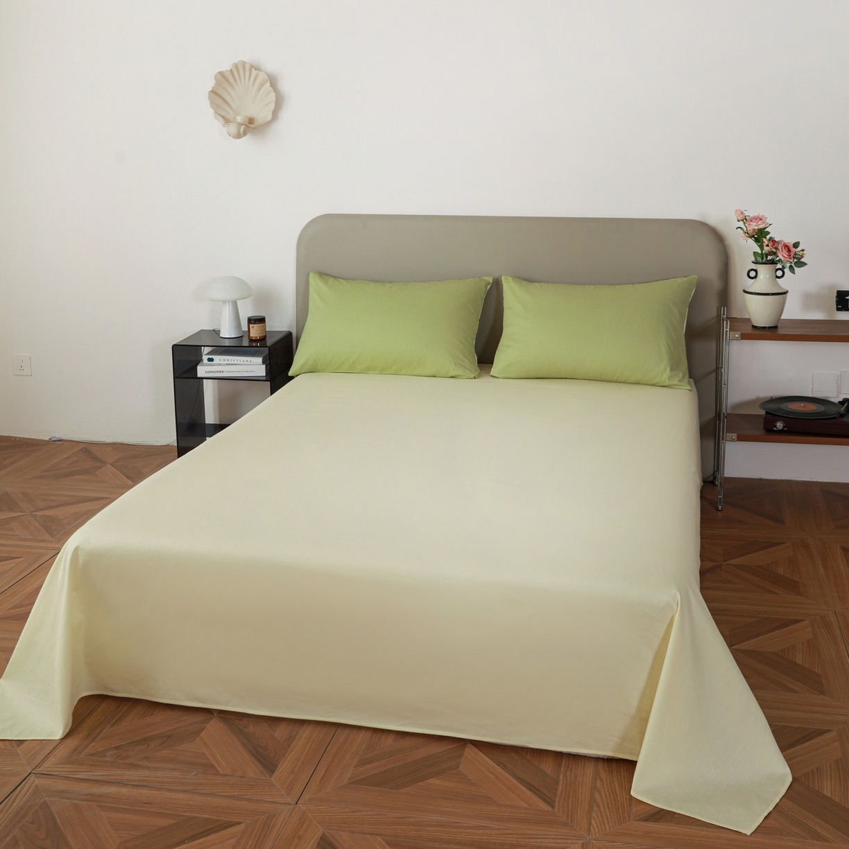 91家纺网 家纺一手货源 找家纺 盛馨家纺 2026新款40长绒棉ins美拉德色系纯色双拼全棉单品被套 豆绿+嫩黄