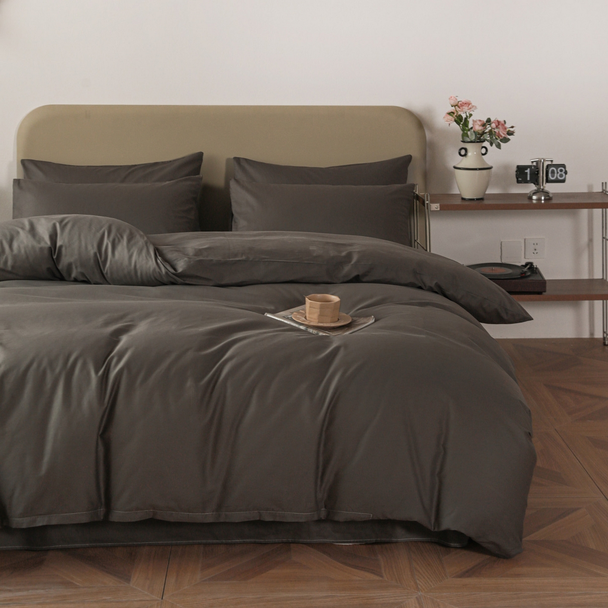 91家纺网 家纺一手货源 找家纺 盛馨家纺 2026新款40长绒棉ins美拉德色系纯色双拼全棉单品被套 深麻灰