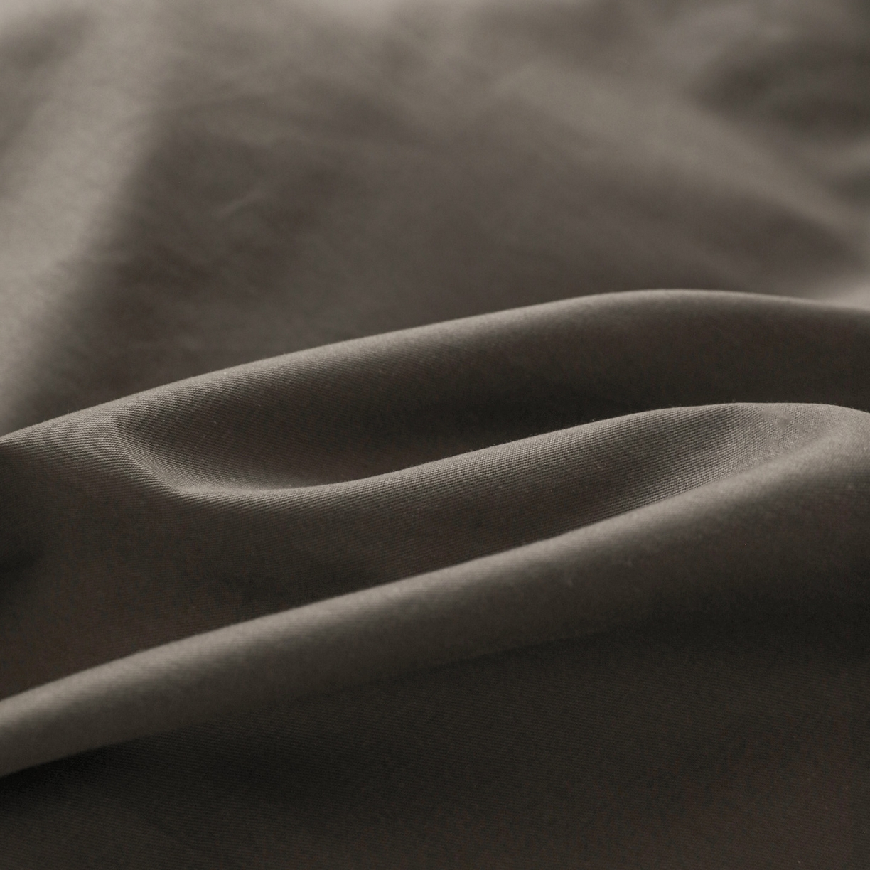 91家纺网 家纺一手货源 找家纺 盛馨家纺 2026新款40长绒棉ins美拉德色系纯色双拼全棉单品被套 深麻灰