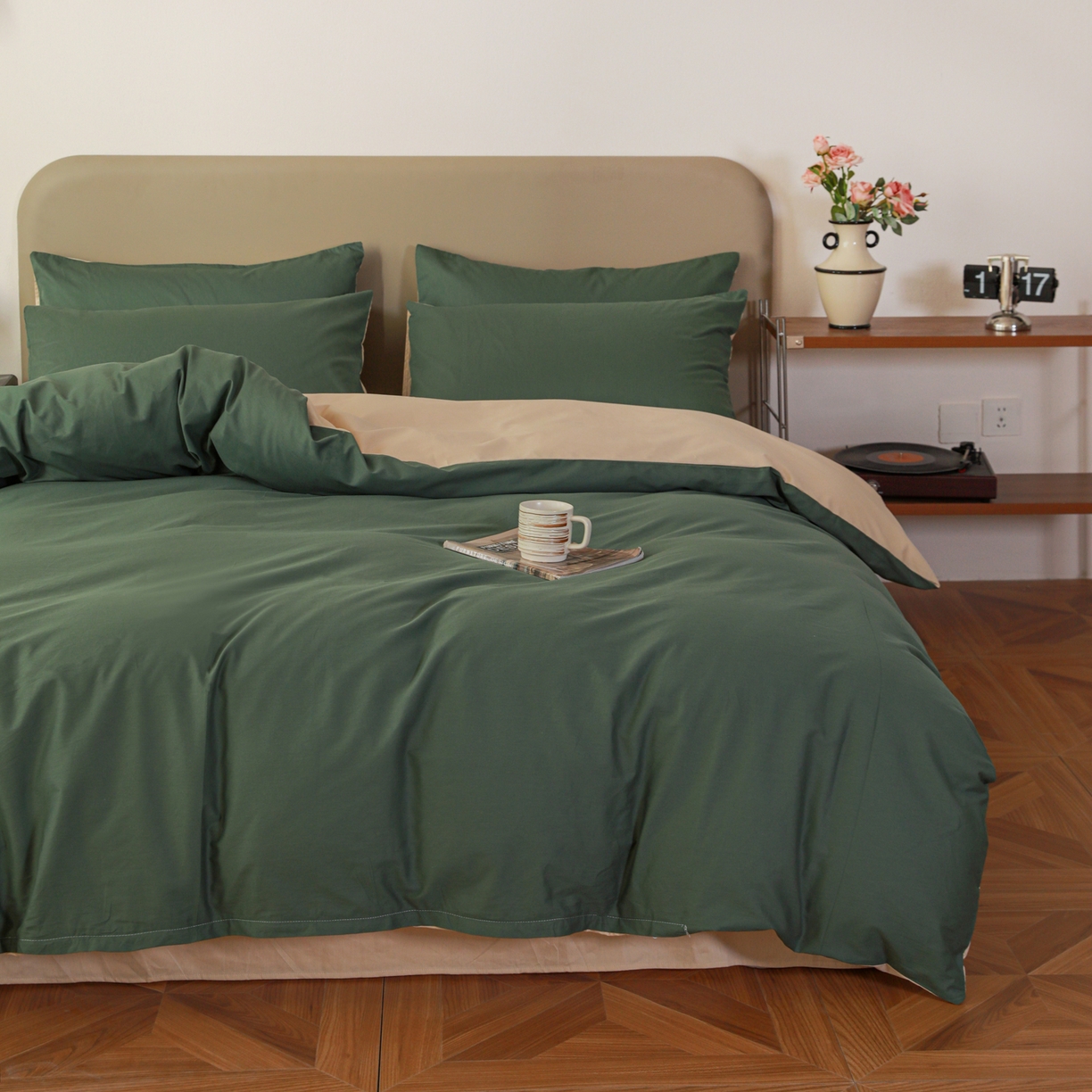 91家纺网 家纺一手货源 找家纺 盛馨家纺 2026新款40长绒棉ins美拉德色系纯色双拼全棉单品枕套 松绿+杏仁色