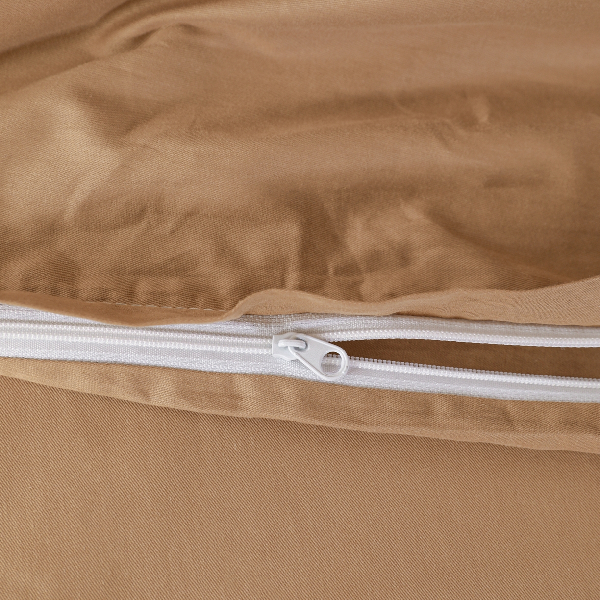 91家纺网 家纺一手货源 找家纺 盛馨家纺 2026新款40长绒棉ins美拉德色系纯色双拼全棉单品枕套 黄琉璃