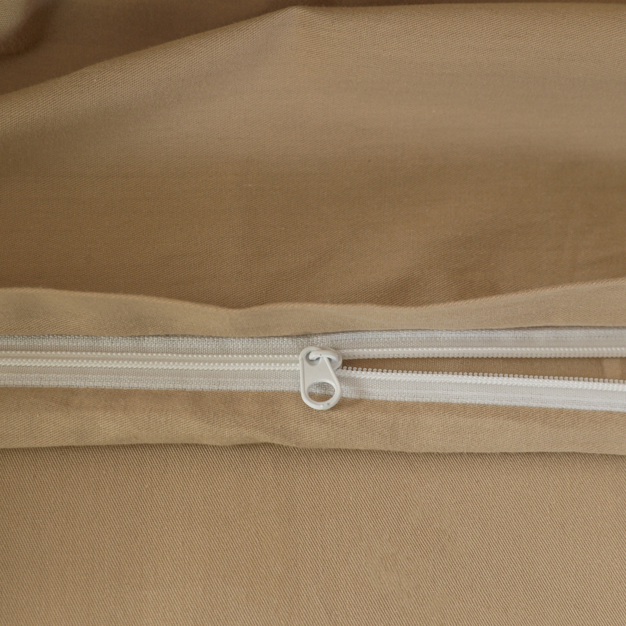 91家纺网 家纺一手货源 找家纺 盛馨家纺 2026新款40长绒棉ins美拉德色系纯色双拼全棉单品枕套 白茶