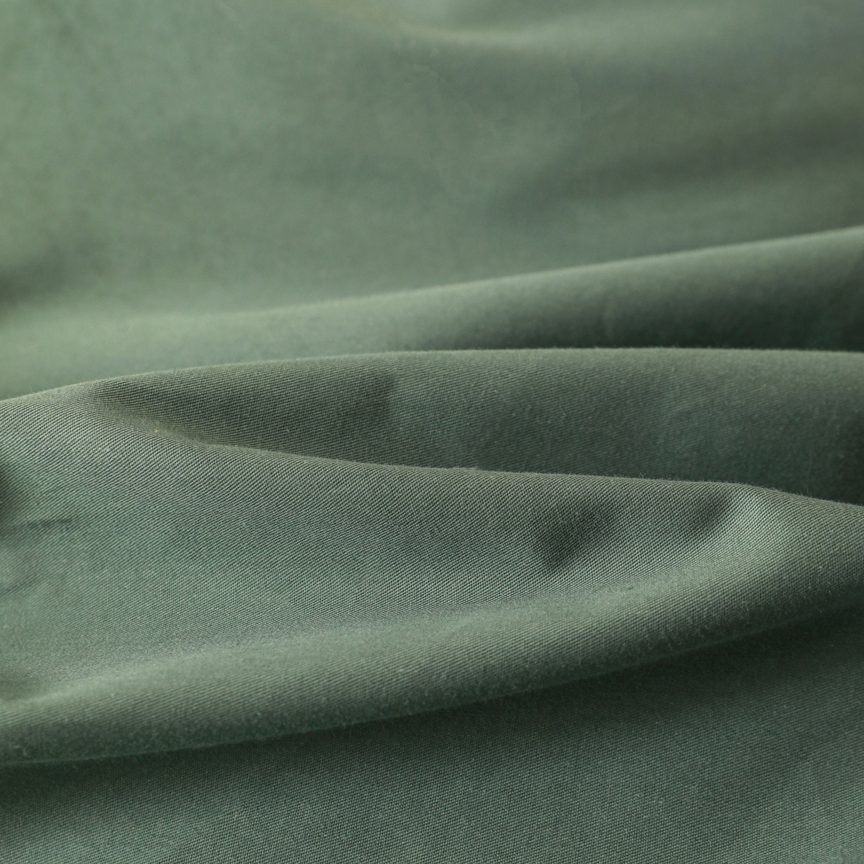 91家纺网 家纺一手货源 找家纺 盛馨家纺 2026新款40长绒棉ins美拉德色系纯色双拼全棉单品枕套 松绿+杏仁色