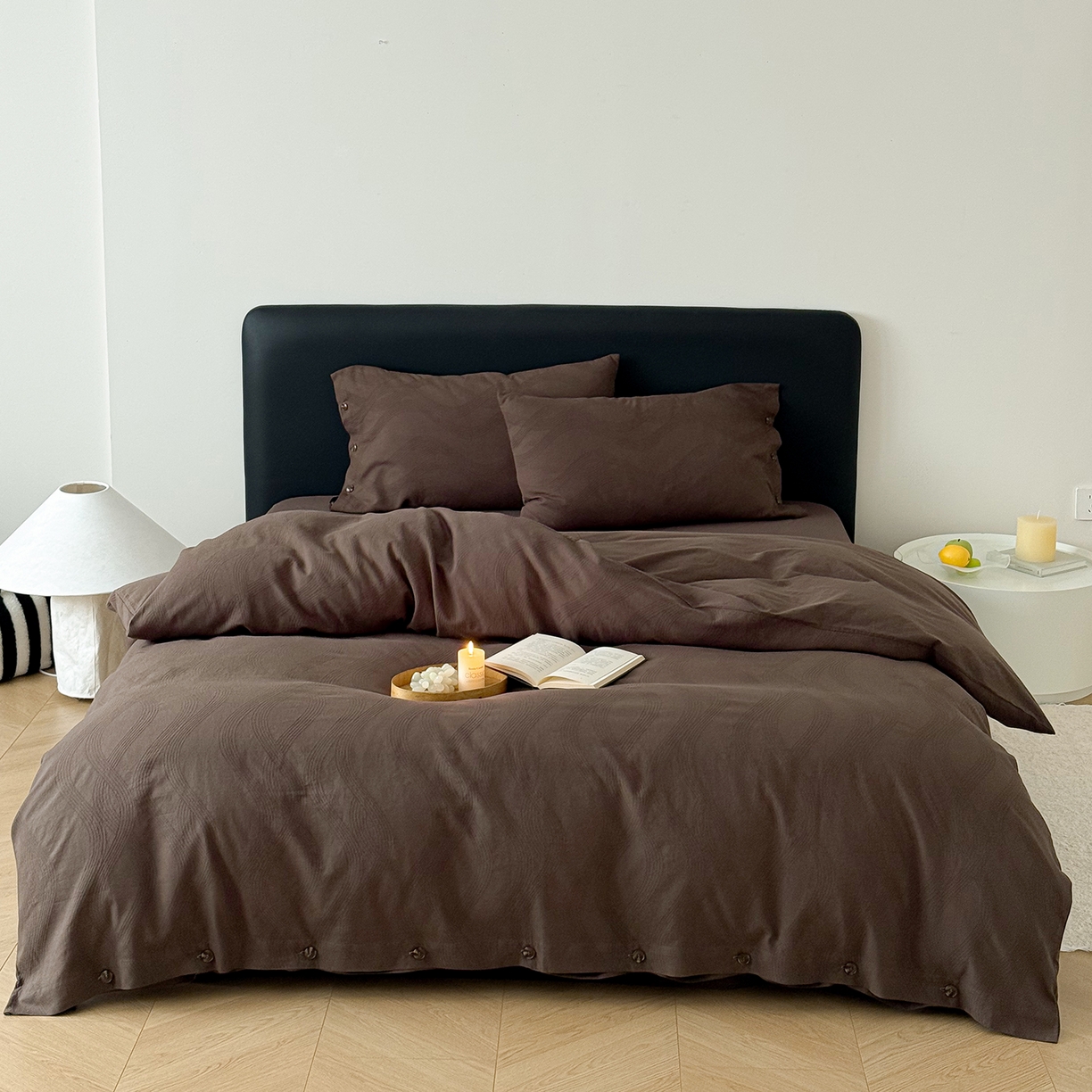 91家纺网 家纺一手货源 找家纺 曼布缇 2026新款全棉三层色织提花四件套-奥斯汀（严格控价券后278元起） 奥斯汀-深咖