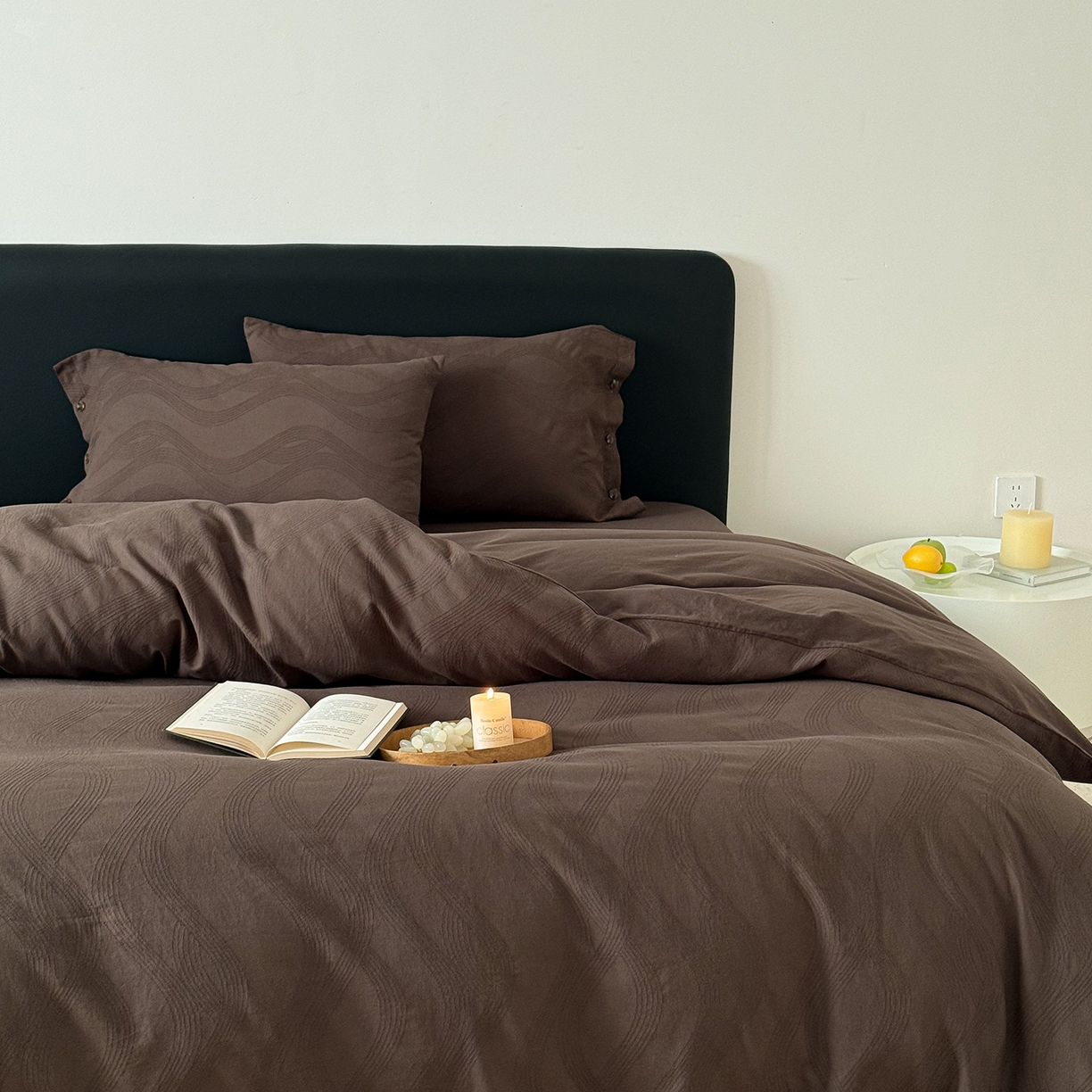 91家纺网 家纺一手货源 找家纺 曼布缇 2026新款全棉三层色织提花四件套-奥斯汀（严格控价券后278元起） 奥斯汀-深咖