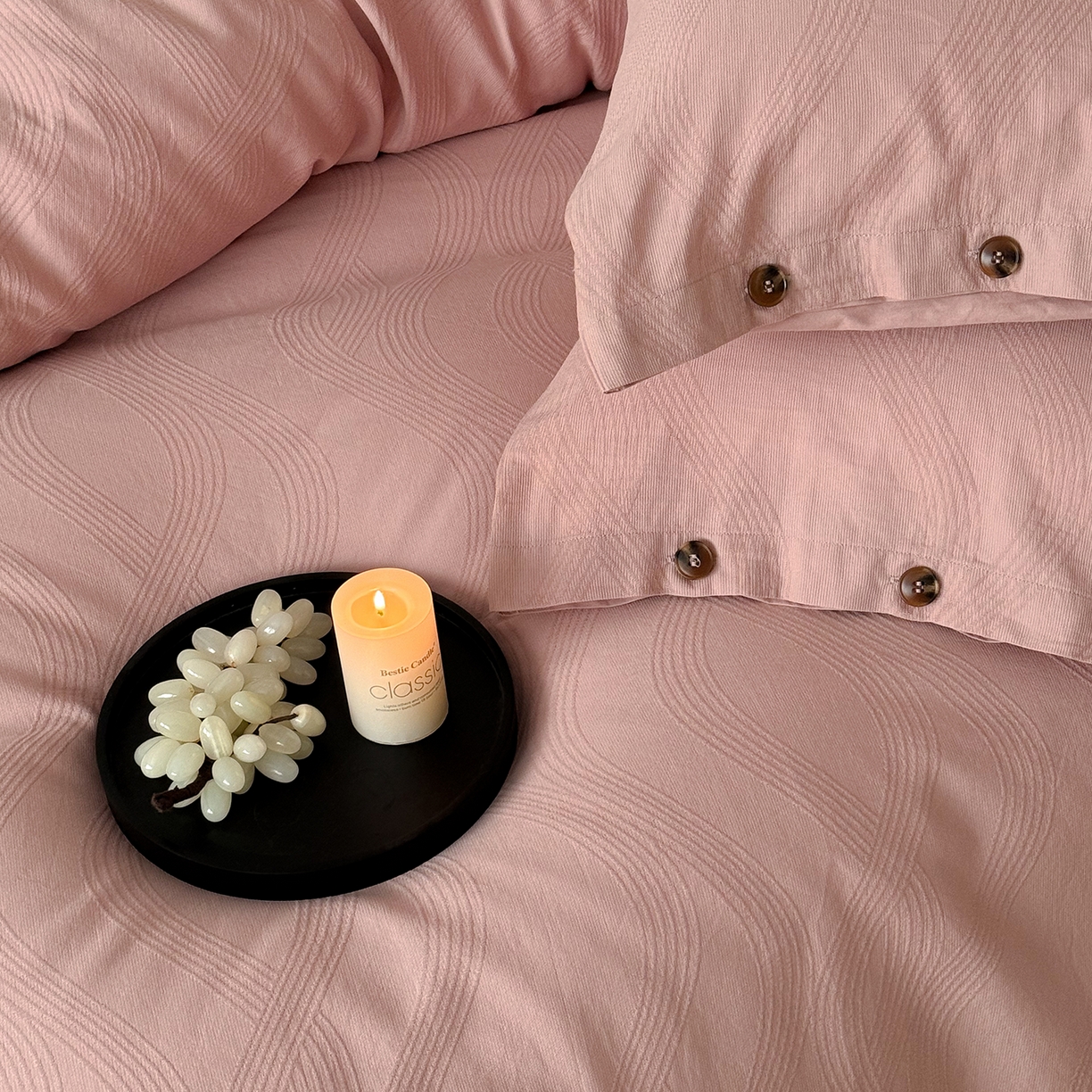 91家纺网 家纺一手货源 找家纺 （总）曼布缇 2026新款全棉三层色织提花四件套-奥斯汀（严格控价券后278元起）