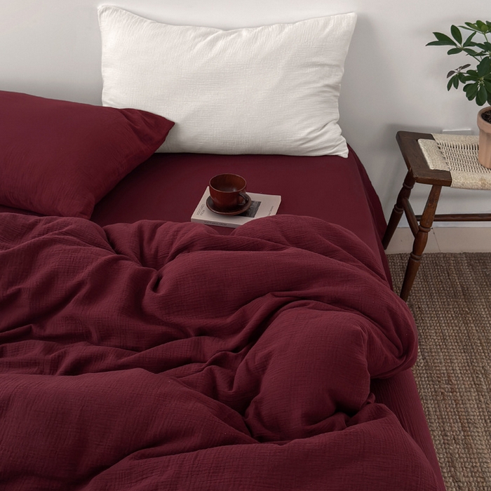 91家纺网 家纺一手货源 找家纺 良品汇馆 2026【纯色皱皱纱四件套】四件套良品全棉柔软床品套件双层水洗做皱件套 (安哥拉红被+单)枕套安哥拉红+奶白混搭