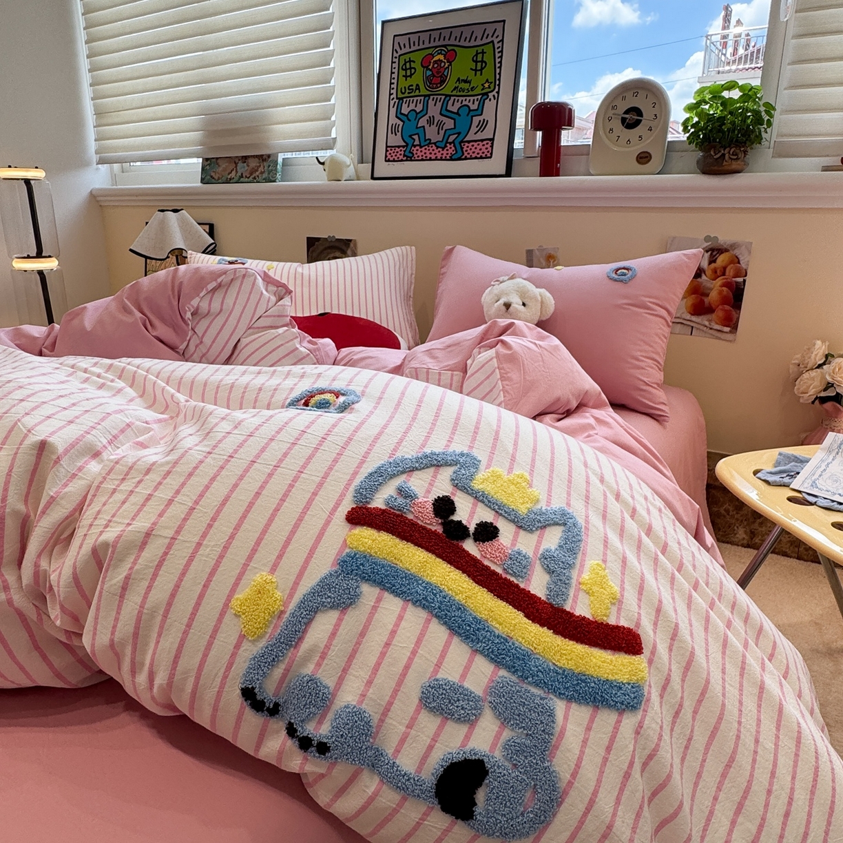 91家纺网 家纺一手货源 找家纺 珺柔家纺 2026新款水洗棉毛巾绣四件套 彩虹小猫